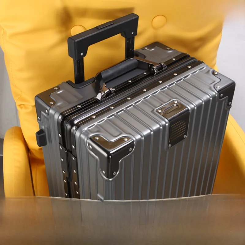 

Large Capaci Aluminum Frame Lage Suitcase Thiened Pull Rod Travel Password Lo for Men And Women Durable And Strong