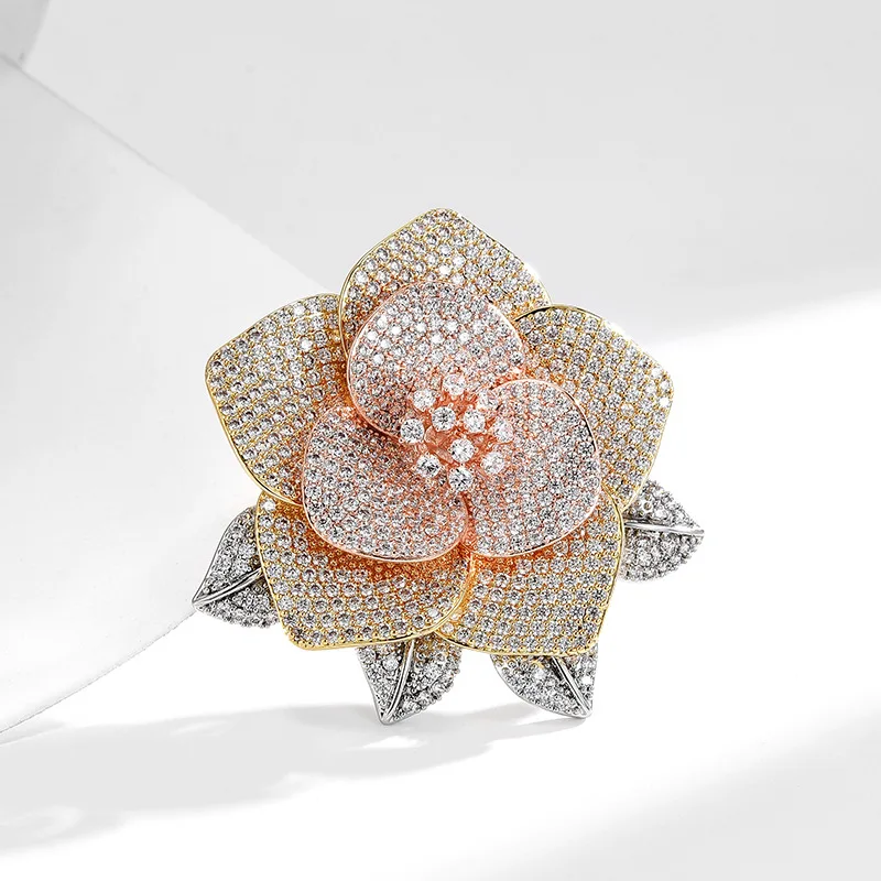 كاميليا الزركون المرأة الراقية الفاخرة بروش مزاجه أنيقة الأزهار الملابس دبوس شيونغسام معطف اكسسوارات الصدار #1