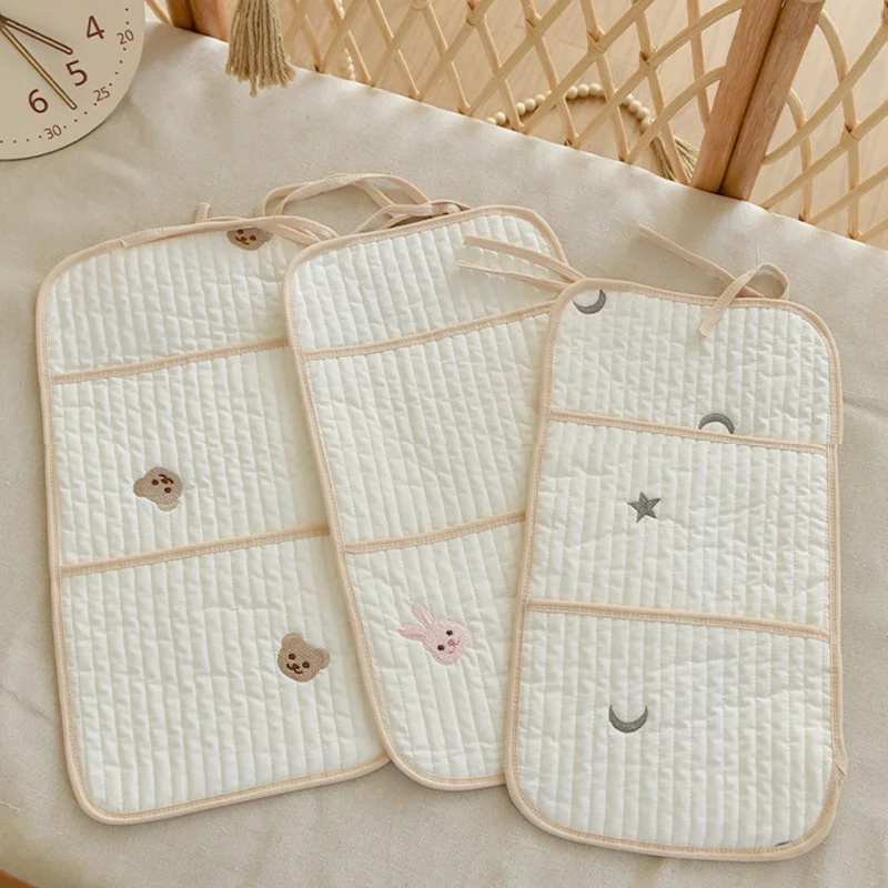 Crib Storage Hanging Bag Cotton Quilted Diaper Hanging Bag for Nursery Crib Stroller Hanging Organizer for Diaper Bottle Toys