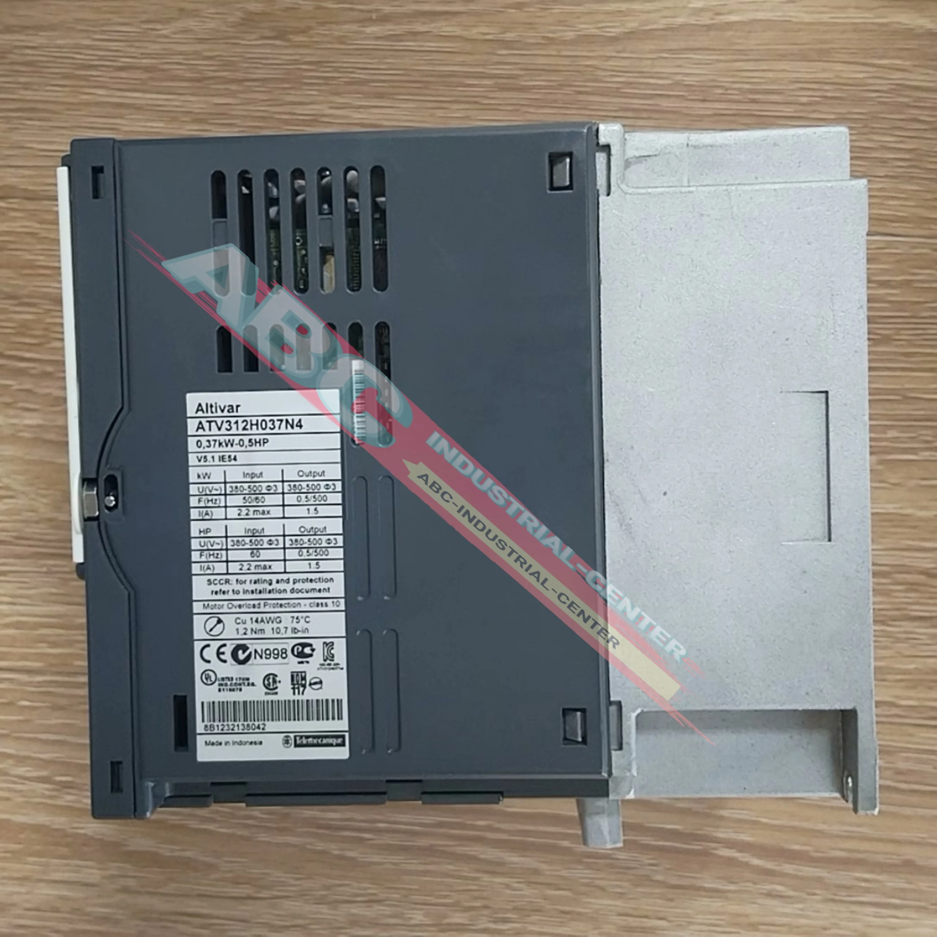 

ATV312H037N4 380-500V 0.37KW Frequency converter ATV312H055N4 380-500V 0.55KW brand new