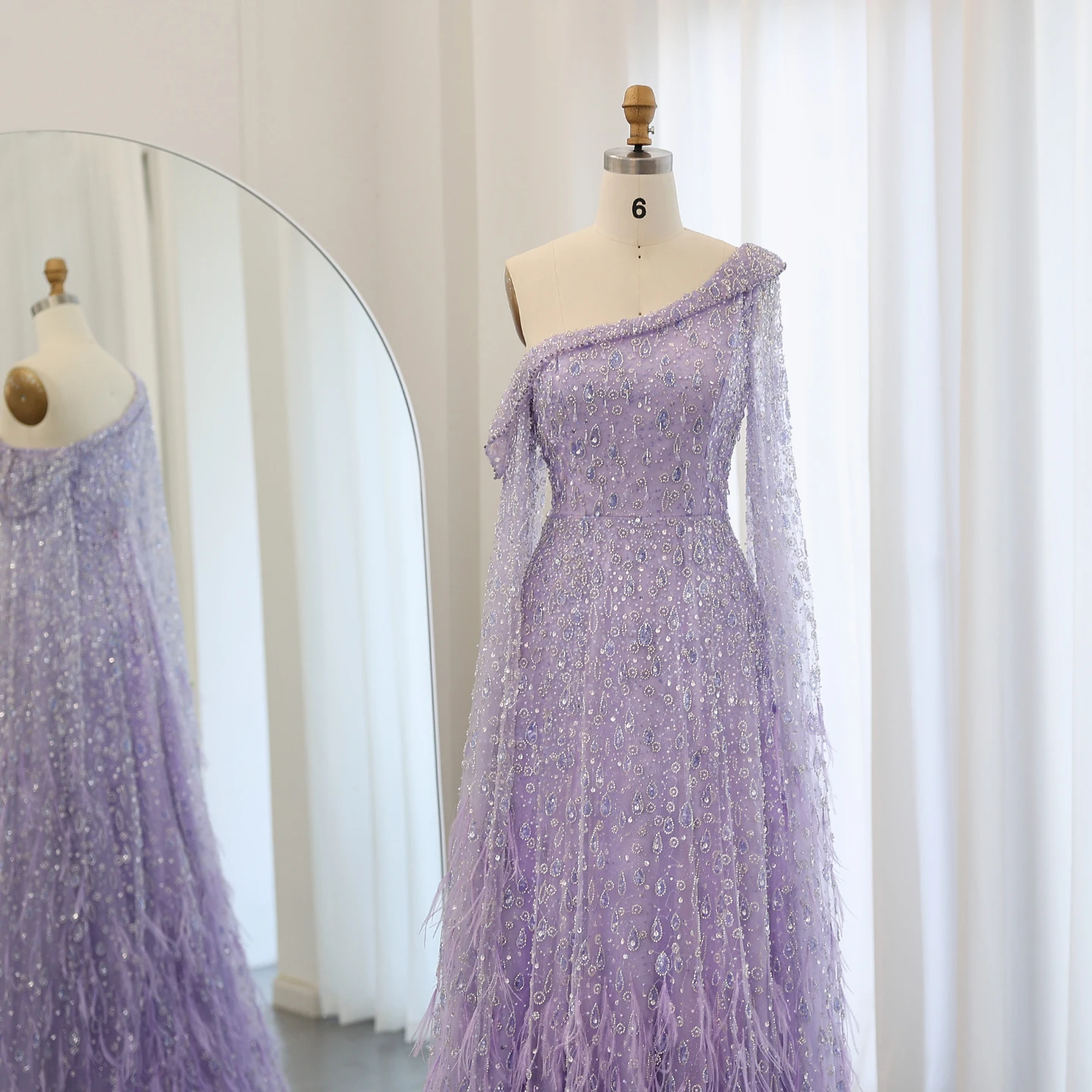 Sharon Said Luxuriöses Federkleid mit einer Schulter und Cape-Ärmeln in Roségold und Flieder für Hochzeitsfeiern, Modell SS438, Maßanfertigung – Detail 21