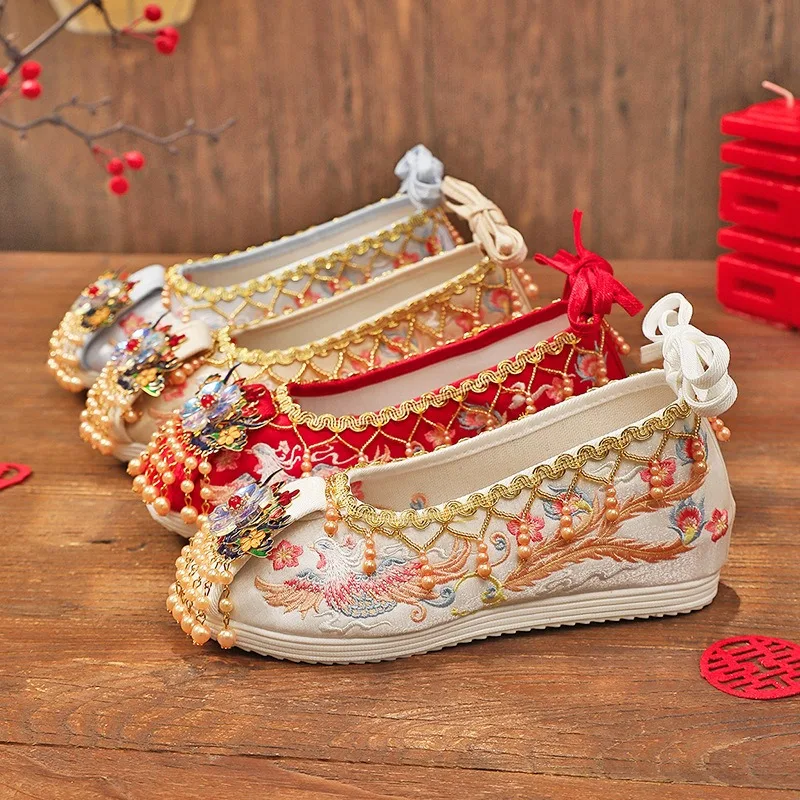 Women Embroidered Wedding Shoes Chinese Traditional Wedding Hanfu Footwear Women Hidden Heels Internal Height Increasing Shoes