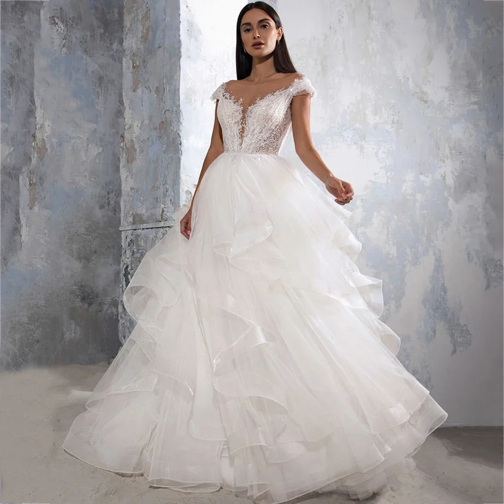 Customized Sexy Wedding Dresses Exquisite Applique High Quality Illusion Back Design Sleeves Sweep Train A-line Bridal Gown