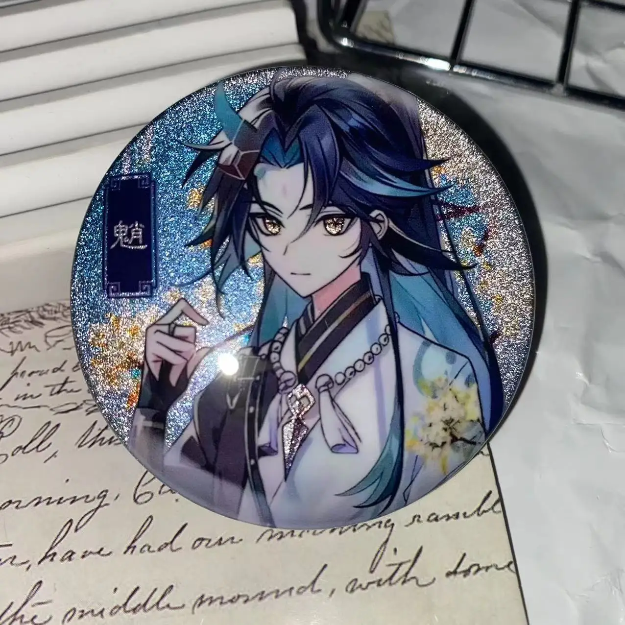 Neue Glänzende Genshin Impact Furina Xiao Raiden Shogun Scaramouche Pins Cosplay Anime Weißblech Abzeichen Studenten Freunde Geschenke – Detail 5