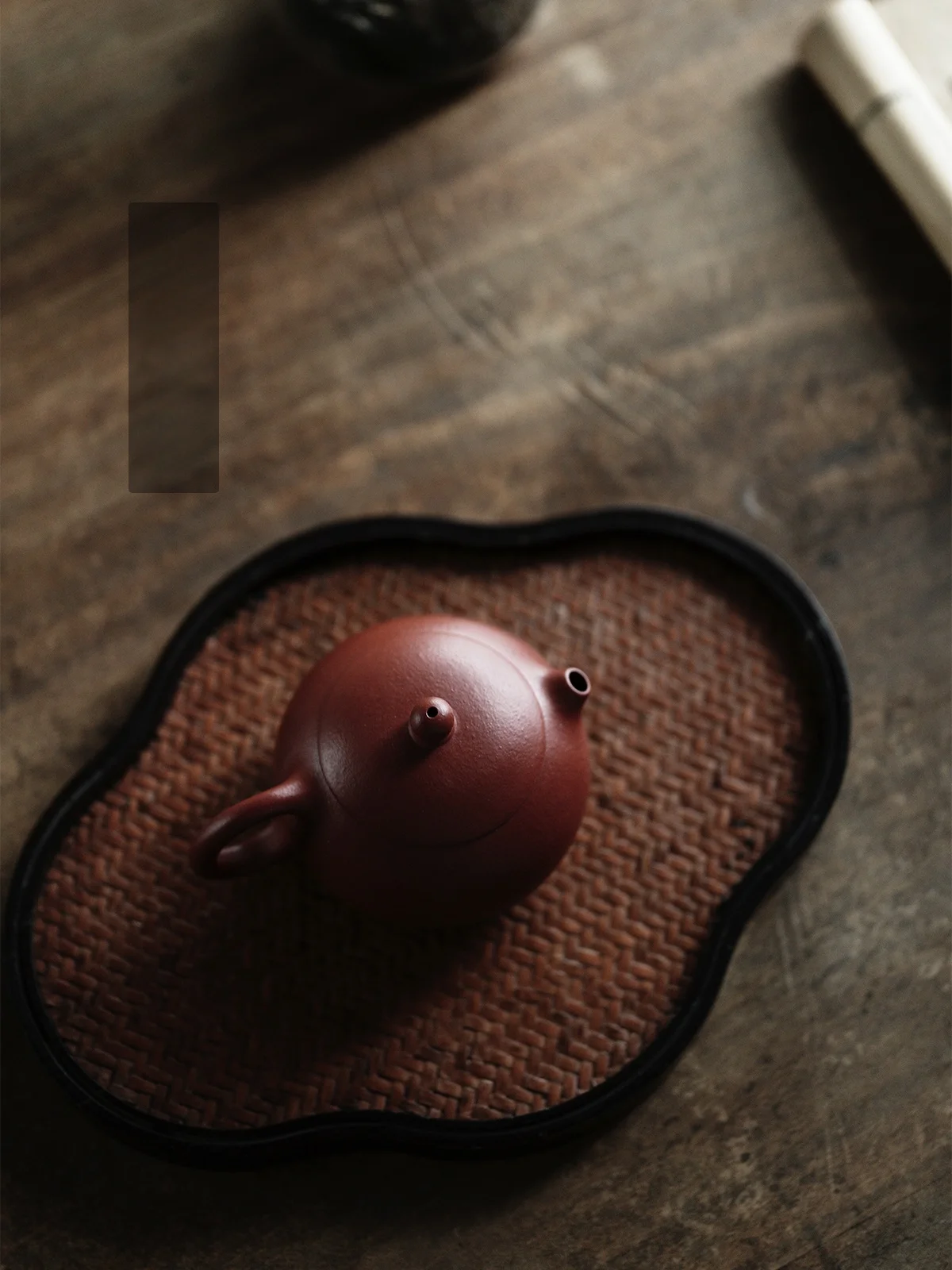 

Чайник из фиолетовой глины ручной работы, маленький, из глины Нэ Чжа, с оригинальной ручной росписью и глиной Чжа Чжан Нэ Чжа