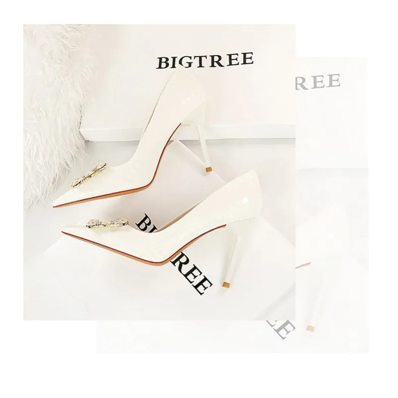 بيغ تري-أحذية معدنية بإبزيم لحفر المياه للنساء ، جلد براءة اختراع محكم ، كعب عالي ، خنجر ، مثير ، حفلة