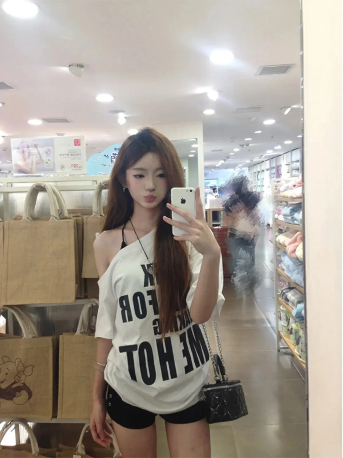 Spicy Girl White Letter Print oulder Bared ort Sve T-irt Women Summer Pure Desire Loose Lazy Sle Top Trendy