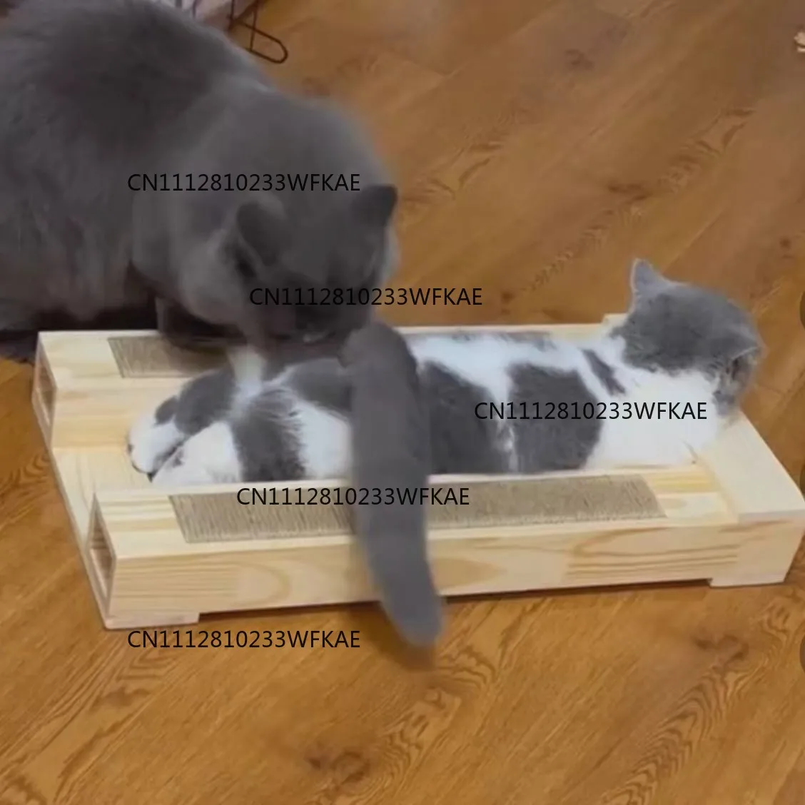 Solid‑wood polished height‑raising cat stand, bantam cat pedal, breeding‑aid tool, hemp‑rope wrapped cat‑scratching board