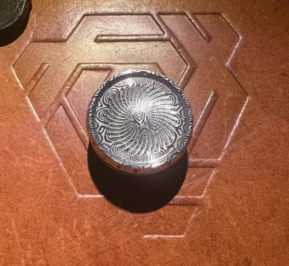 EDC XiaoBei ruifen bouton 24.5*13mm spinner doigt gyroscope jouets de décompression