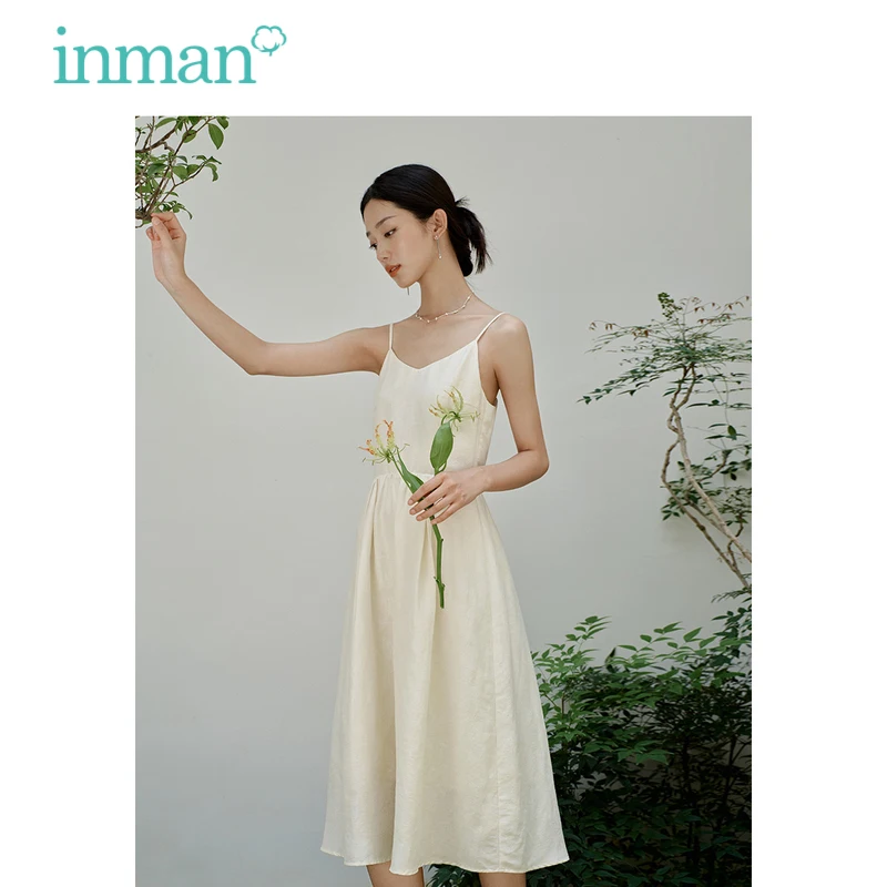 

INMAN Women Suspended Dress 2023 Autumn Sleeveless High Waist A-shaped Exquisite Jacquard New Chinese Minimalism Long Skirt