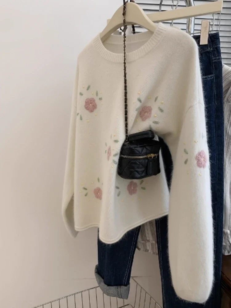 

Vintage Floral Embroidery Sweater Women Korean Style Oversize O-neck Knitted Pullover Female Tops Casual Warm Sweater