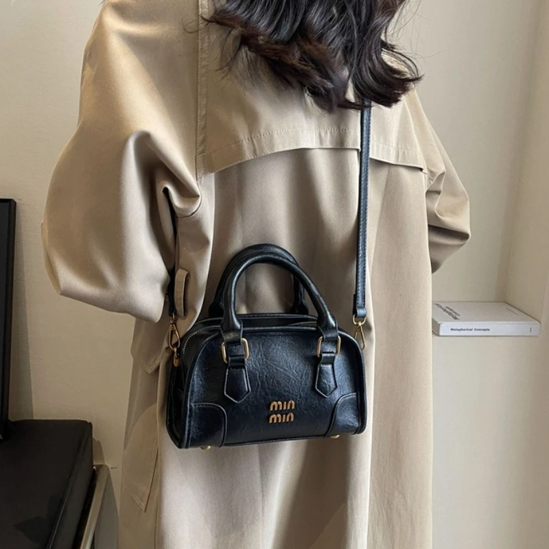 

Stylish Mini Crossbody Bag for Women Trendy Miu-style Baseball Shoulder Purse Versatile Indie Commuter Bag Casual Daypack