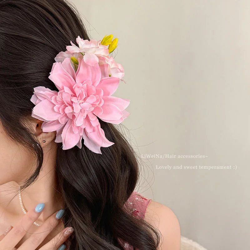 

MulticolorFloralHairClip DelicatePetalCraftsmanship Soft - HuedBloomDesigns VividColorCombinations CharmingFlower