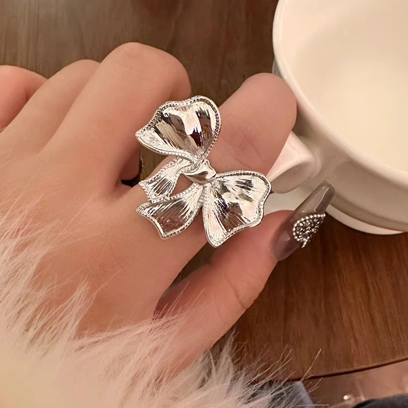 Nail art displays for photos cute bowknot index finger ring decoration for nail shoots personality butterfly ring Manicure props