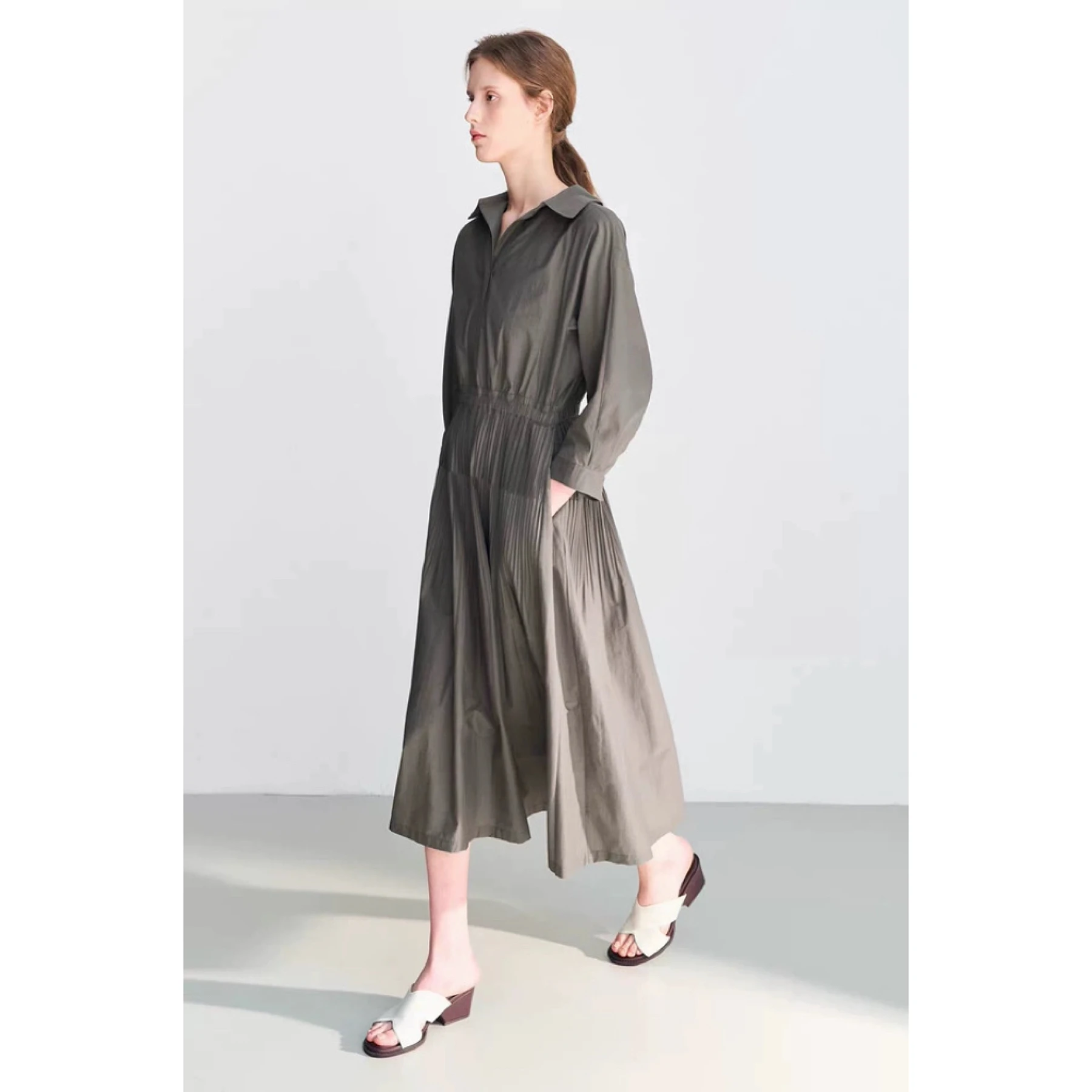 Slimming Lemon Cheese V-neck Pleated Elastic Waist Casual Style Dress Women's Fashion Short Outerwear Autumn Collection