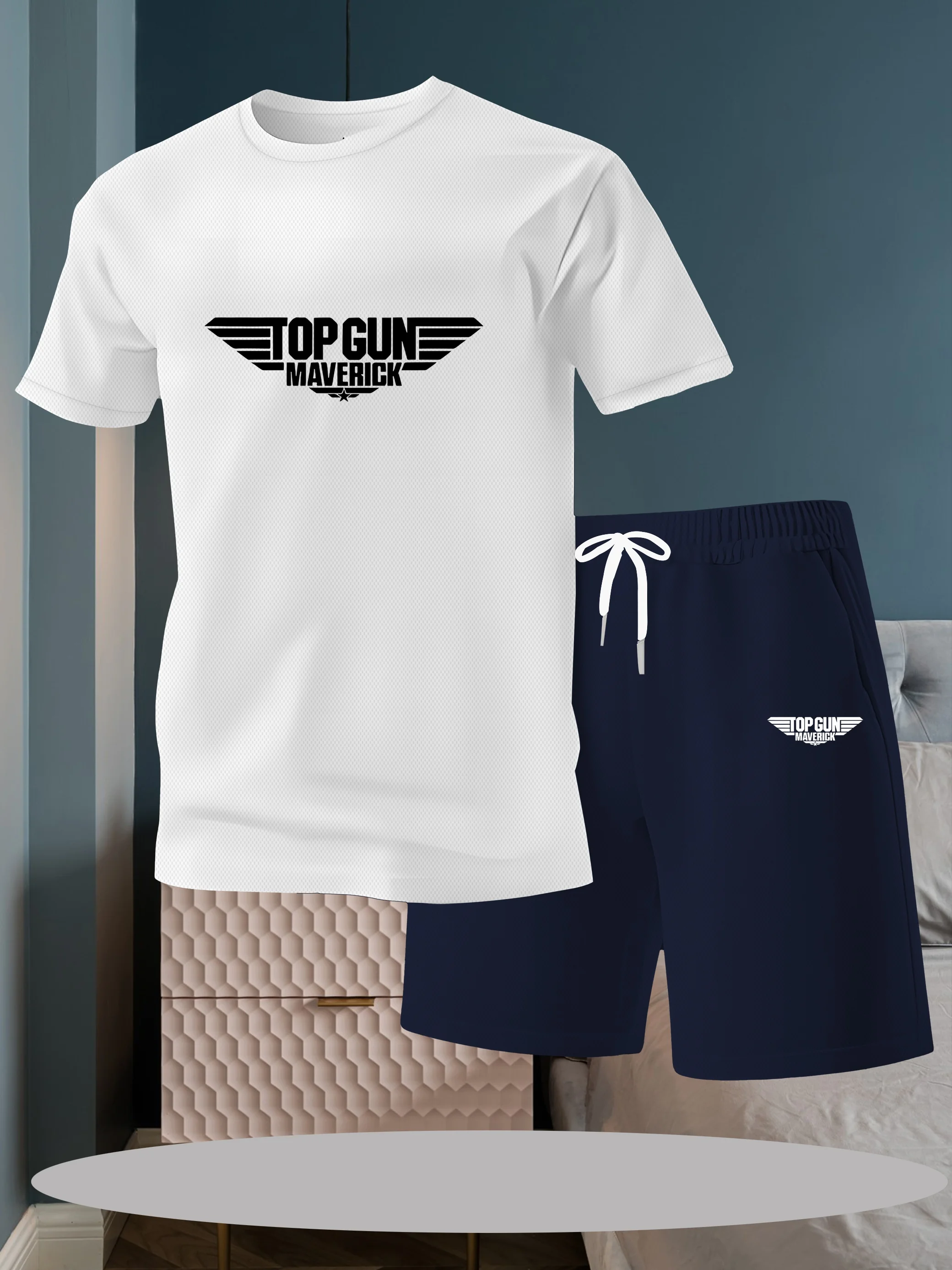 

Selected pattern printed T-shirt, comfortable and breathable men's casual short sleeved summer sports shorts 2-piece set