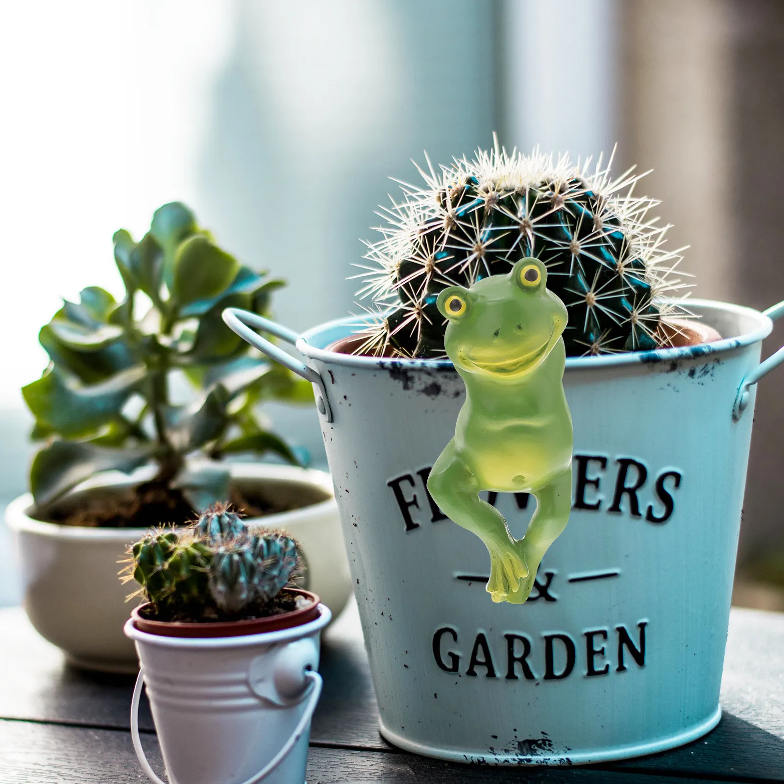 

Декоративные фигурки лягушек, миниатюрные украшения для газона, уличные статуэтки и миниатюрные статуи.