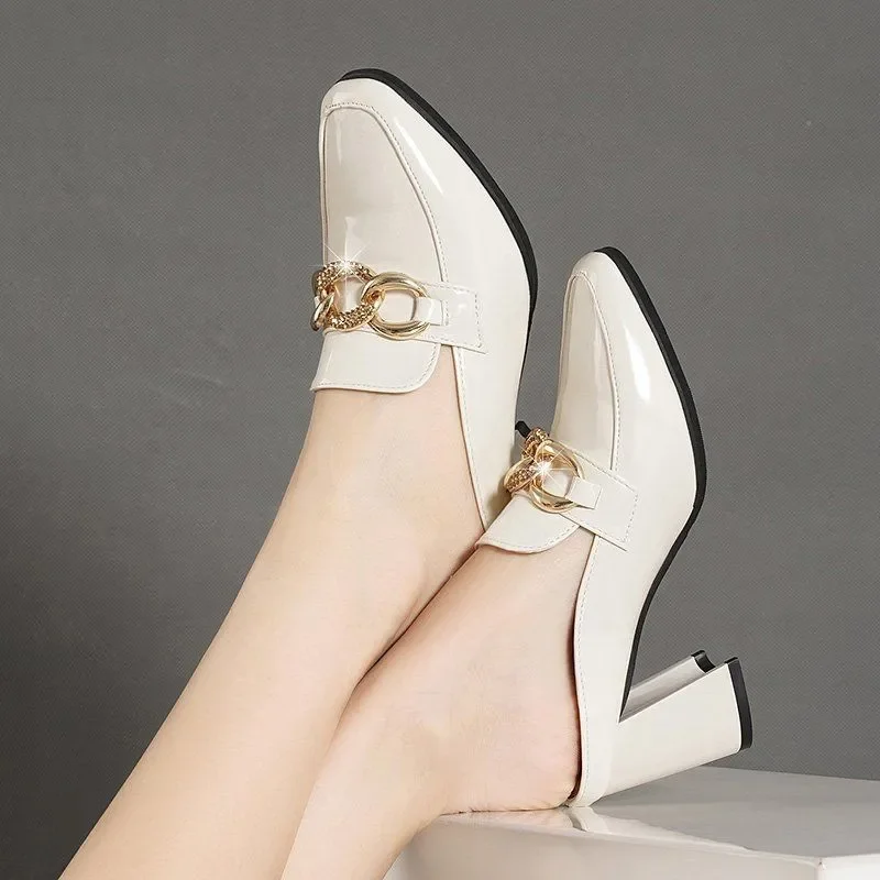 Fashion Light Weight High Quality Black Patent Leather Spring Slip on Square Heel Shoes Lady Casual Summer White Shoes A274