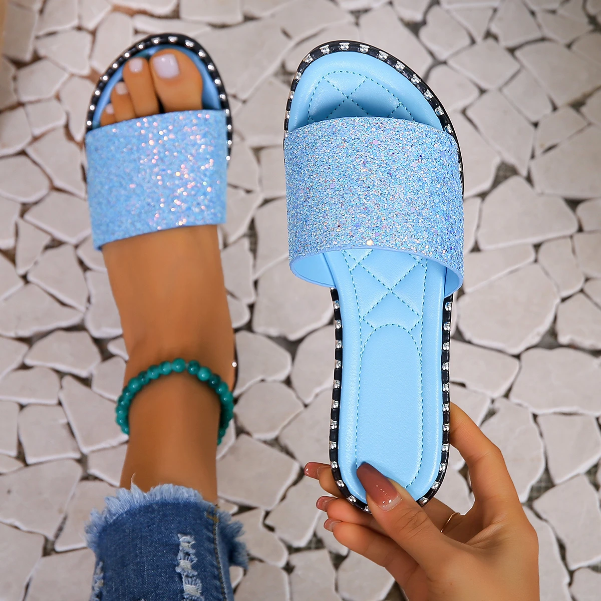 Women Slippers 2024 New Summer Crystal Slippers Glitter Flat Bling Female Candy Color Flip Flops Indoor Slides Women Beach Shoes