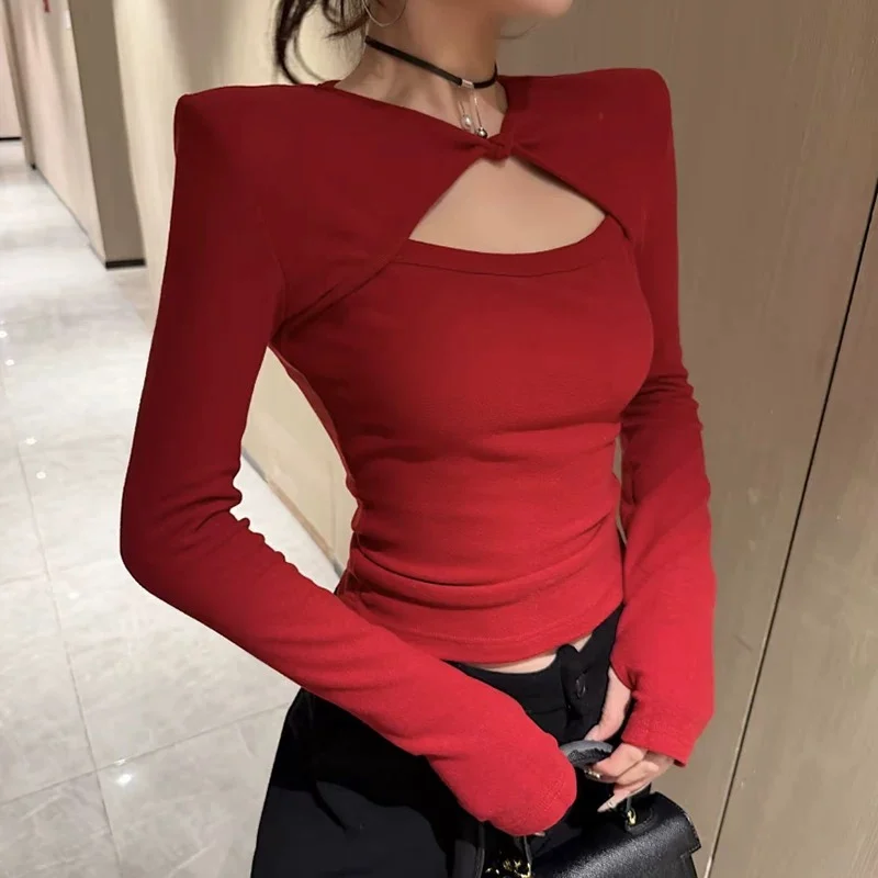 한국 슬레 롱 슬리브 티셔츠 여성용 어깨 패드 홀로우 아웃 디자인 겨울 신상 패션 출퇴근용 코튼 탑