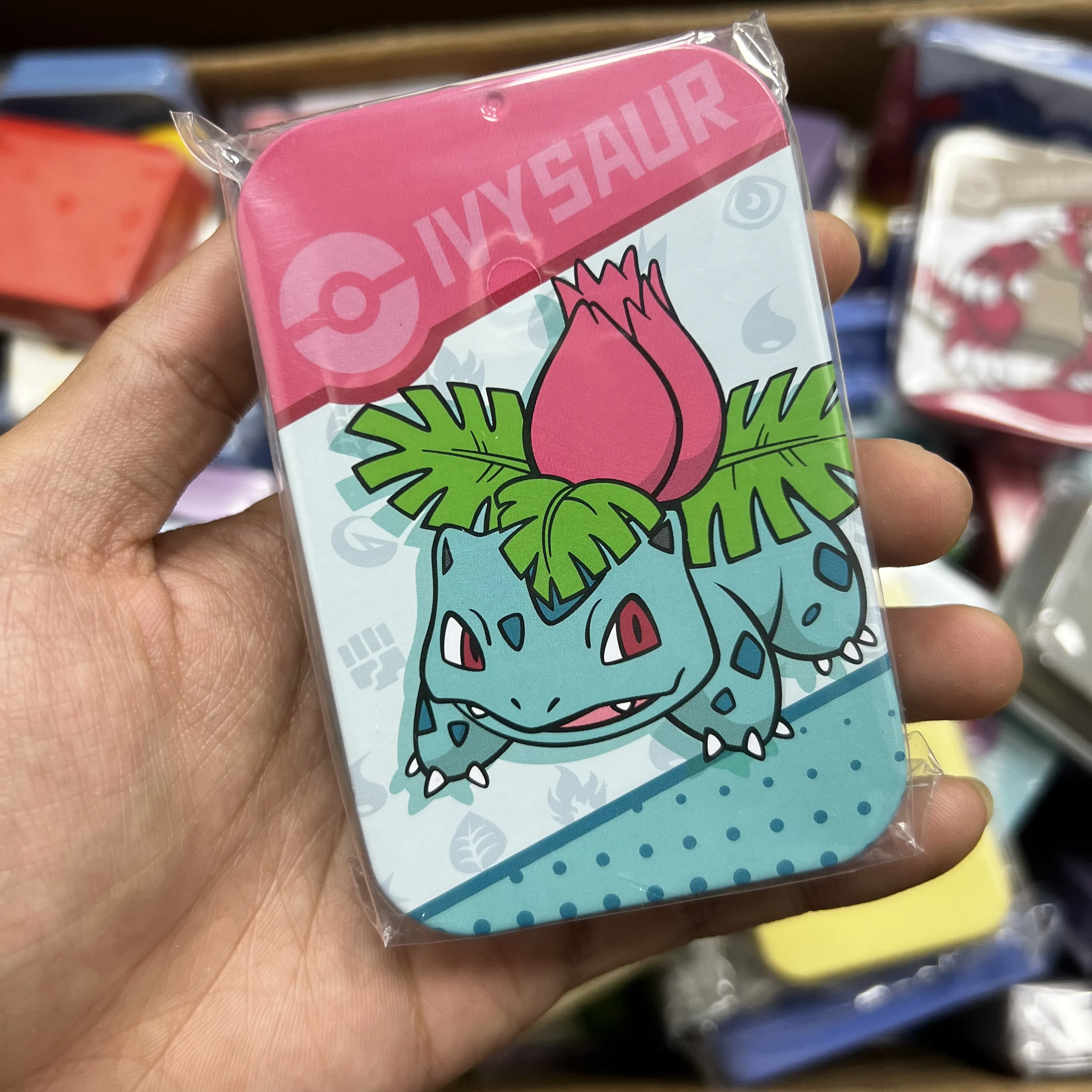 Storage of damage indicators Genuine Pokemon Travel Collection Gift Box Iron Box Style Random Pokemon Related Card Case Tin Box