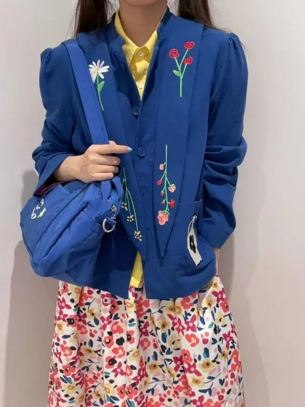 

New 2025 Autumn Women's Faion Long Sve Jaet Embroidered Flowers Girl Sle Outerwear Polyester Fiber Loose Fit round Ne