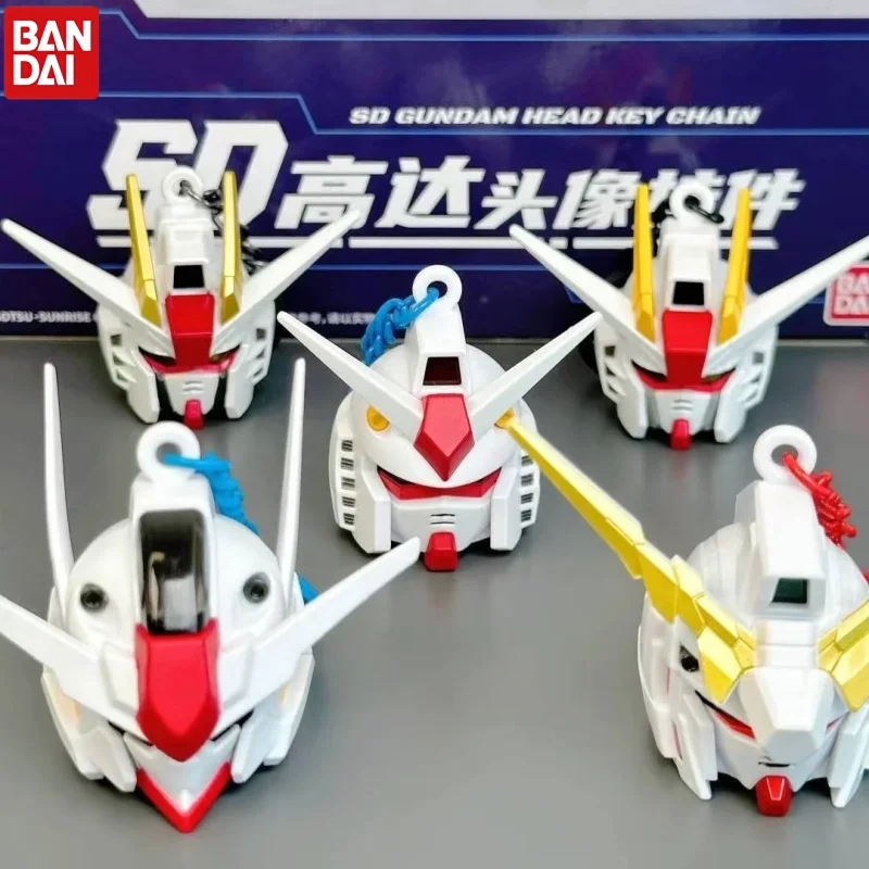 Llavero con Luz LED de Bandai Namco Gashapon SD Gundam, Miniatura de Freedom Unicorn Aerial RX-78-2, Colgante para Bolsa, para Fans del Anime