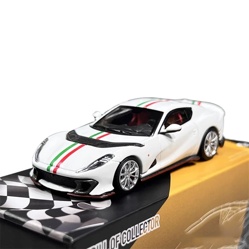 TOC 1:64 812C Competizione FE812C Modelos de coches fundidos a presión