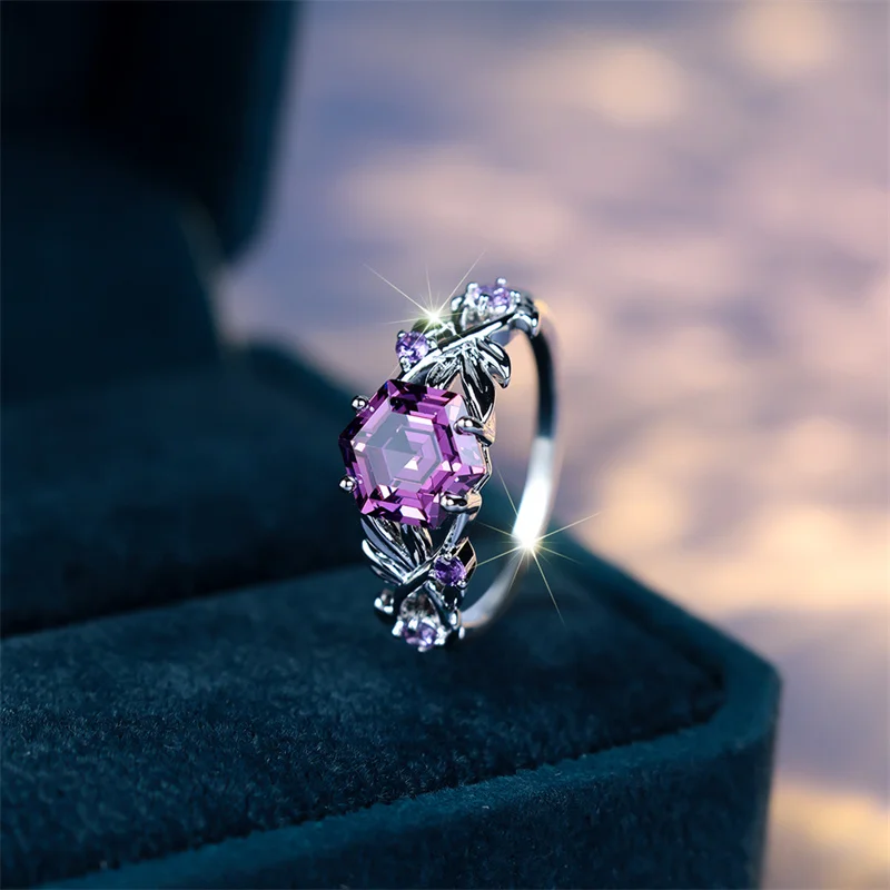 High Gorgeous Purple Inlaid Hexagon Zircon Twist Ring Fashion Silver Color Dainty Vintage Wedding Rings For Women Jewelry Gift