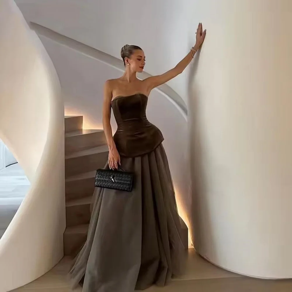 فستان سهرة رائع مخصص بدون أكمام من التول فستان ساحر بدون حمالات للحفلات الراقصة أنيق مكشكش للحفلات فيستدوس دي فيستا