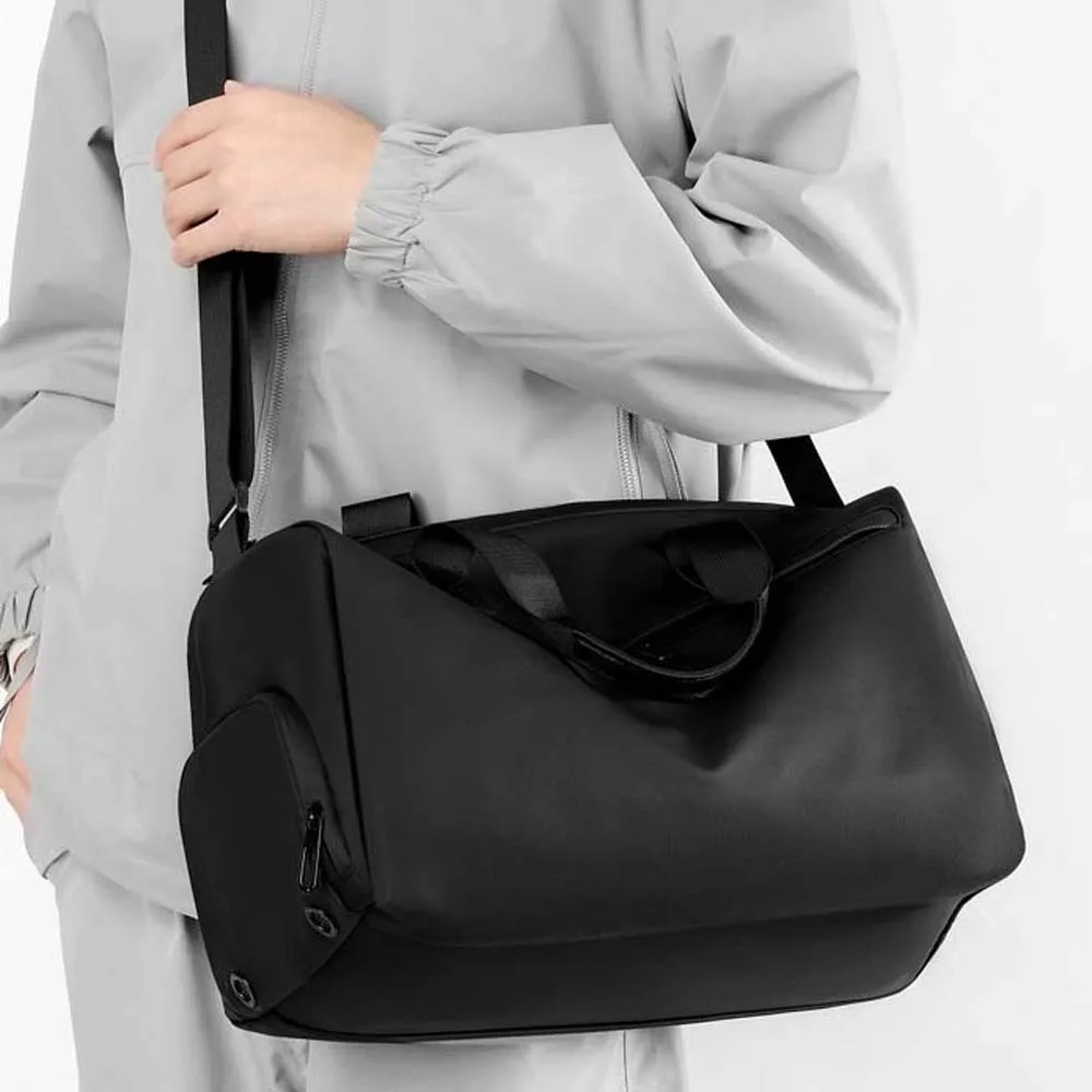 

High Density Fabric Unisex Travel Bag Dry Wet Separation Multi-functional Anti-splash Water Handbag Multi Layered Polyester