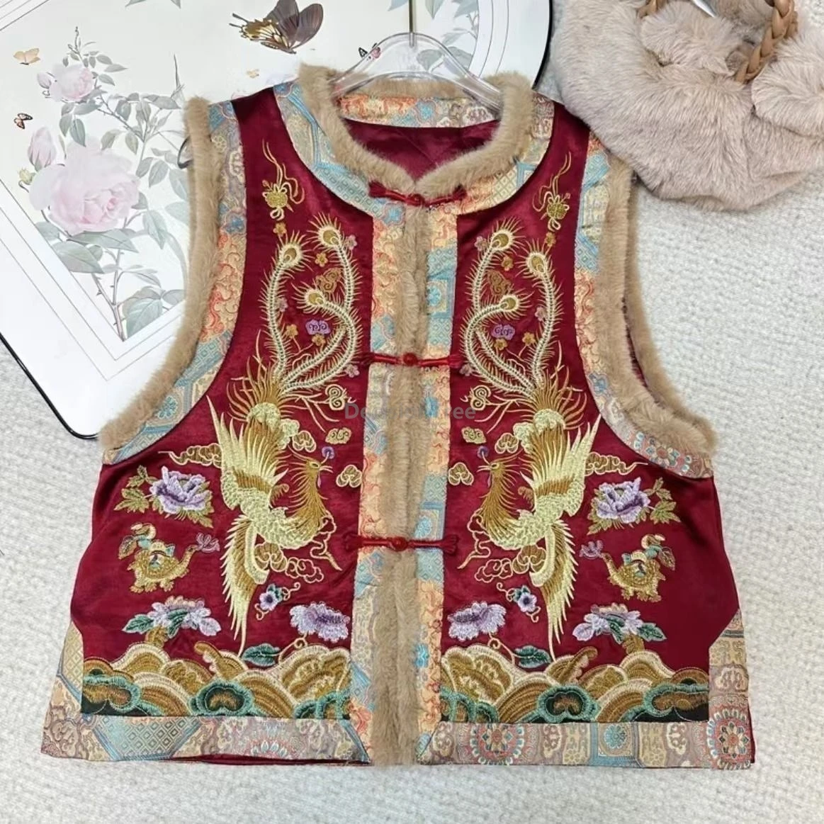 

2025 chinese ethnic characteristic phoenix embroideried vest retro disc buckle tang suit vest trendy warm winter daily waistcoat