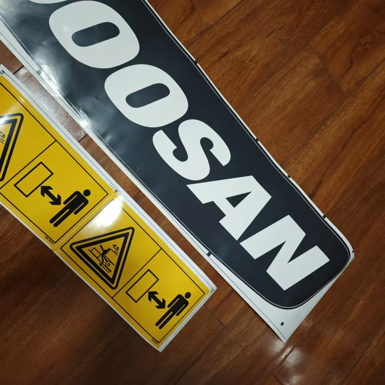 For Daewoo Doosan DX55 60 75 88-9C Rear Weight Sticker Mark Color Bar Dangerous Sticker