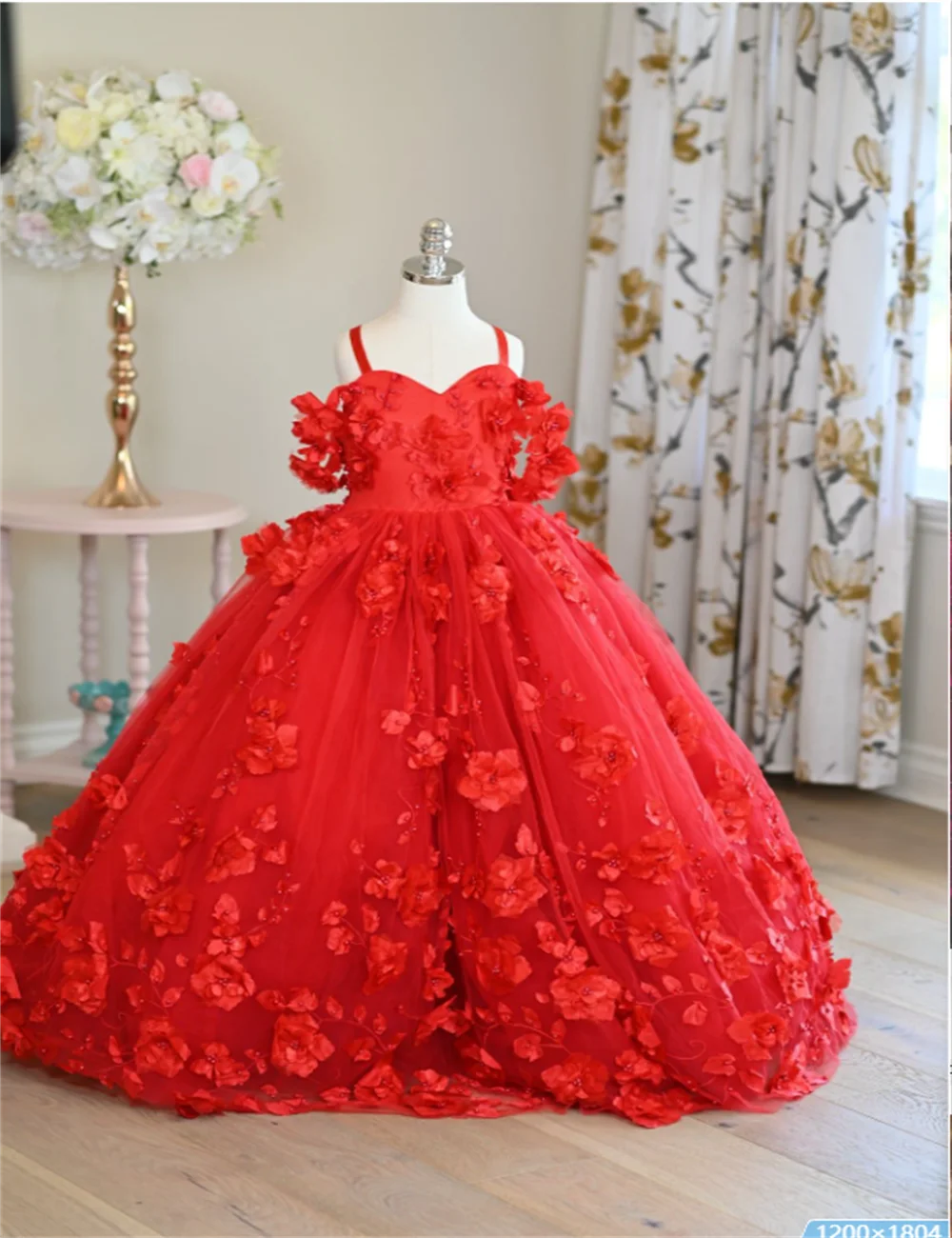 Luxury 3D Applique ชุดเดรสดอกไม้สําหรับงานแต่งงาน Ruffles ดอกไม้เด็กวัยหัดเดินประกวด Gowns Tulle เจ้าหญิงเด็กชุดวันเกิด UP