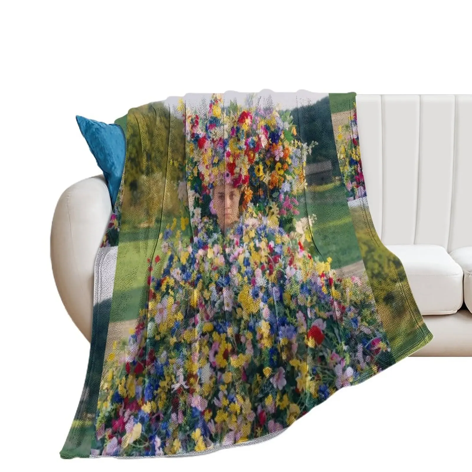 MIDSOMMAR MAY QUEEN - DANI ARDOR / FLORENCE PUGH Throw Blanket Luxury Designer Baby Extra Large Throw Blankets