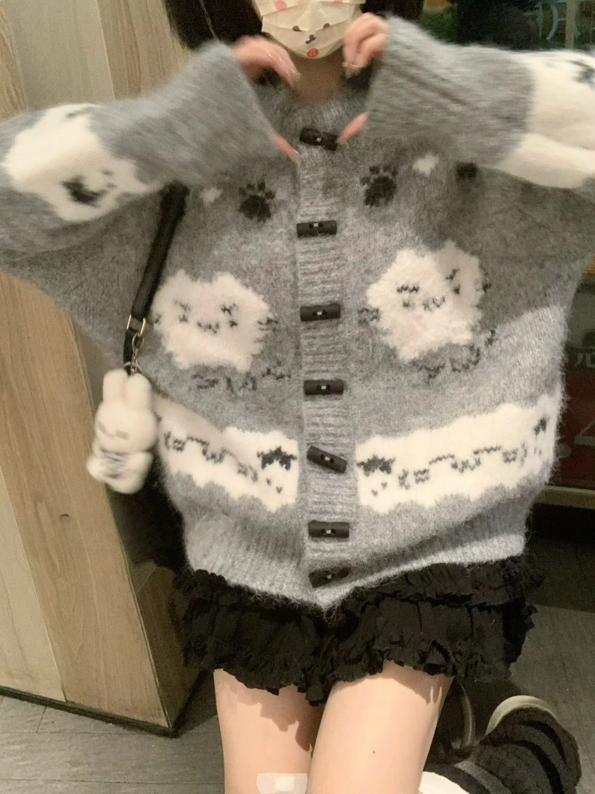 

Милый свитер с мультяшным рисунком медведя в спячке, женский свободный вязаный кардиган, верхняя одежда для осени и зимы, теплый, с мультяшным узором