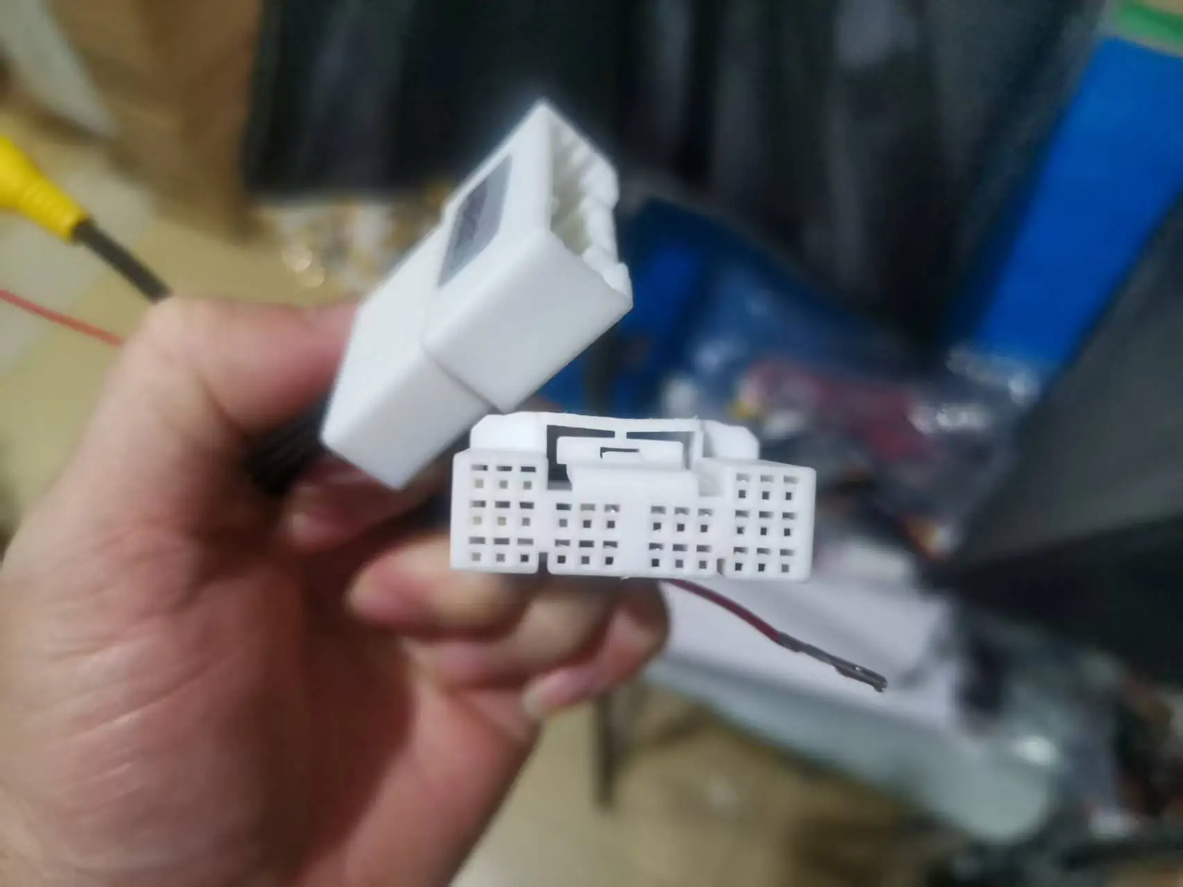 30Pin 12V Car Monit…