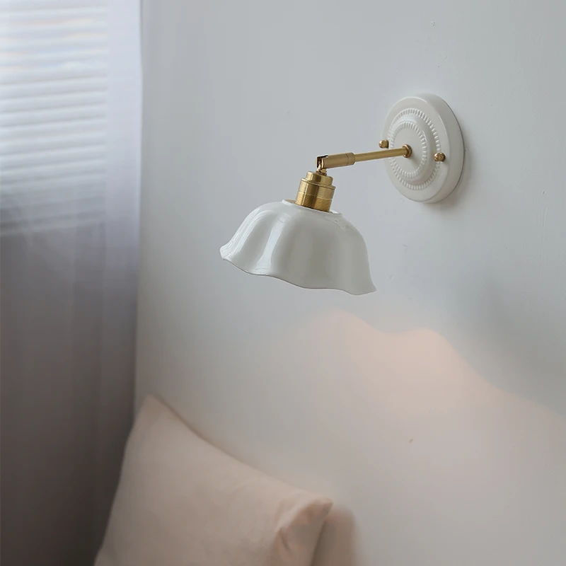 2026 White Ceramic LED Wall Light Fixtures Copper Arm Socket Bedroom Living Room Beside Lamp Modern Wandlamp Applique Murale