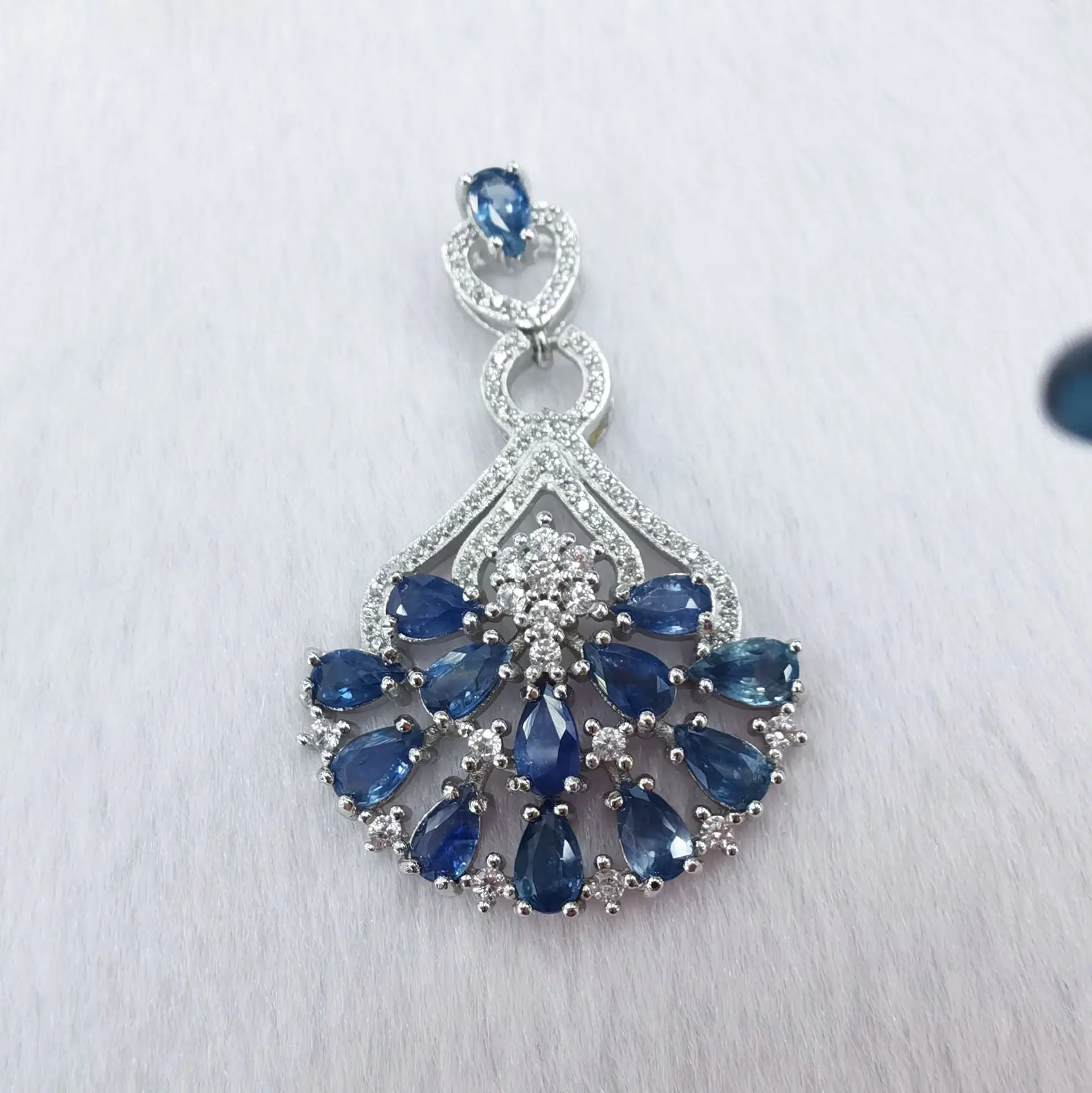 

S925 Silver Natural Sapphire Pendant, White Gold Plated Setting 3x5mm Peacock Design No Chain, Elegant Gemstone Jewelry Gift