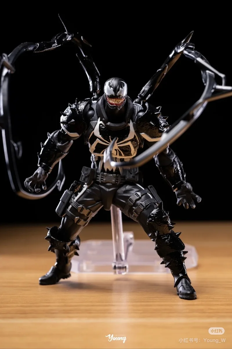 

[In Stock] Marvel Agent Venom Action Figure Kaiyodo Revoltech Figurine Movable Joints Model Eugene Thompson Ko Model Toy