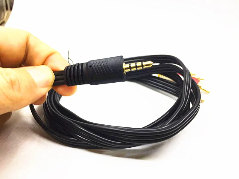 3.5มม.ถึง3 RCA ชาย Audio Video สาย AV AUX สายสเตอริโอ3RCA มาตรฐาน Converter สำหรับลำโพงกล่องทีวีเครื่องเล่น CD DVD