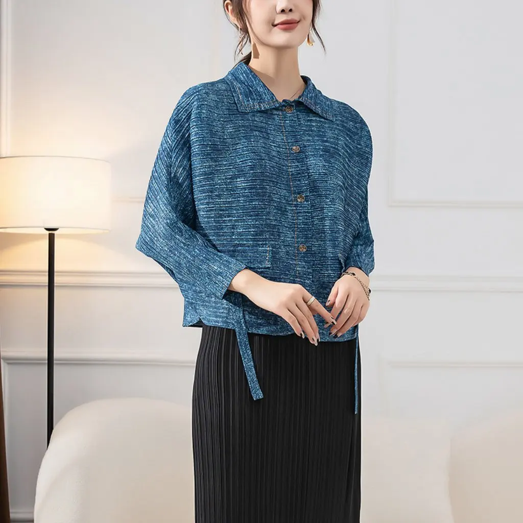 

Women's Denim Jacket Casual Loose Fit Bat Sleeve Square Collar Single Breasted Short Top for Autumn Fashion