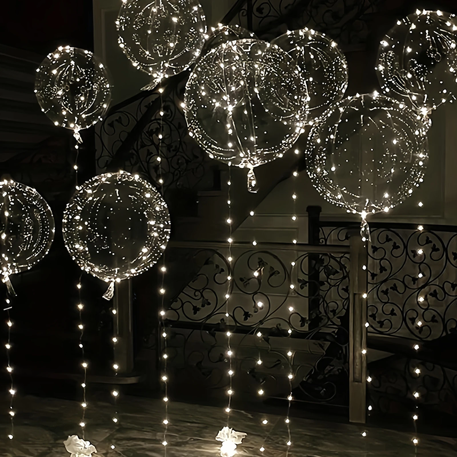 

Bubble ball, popular floating party decoration transparent balloon, glowing balloon for birthday and wedding scene decorations.