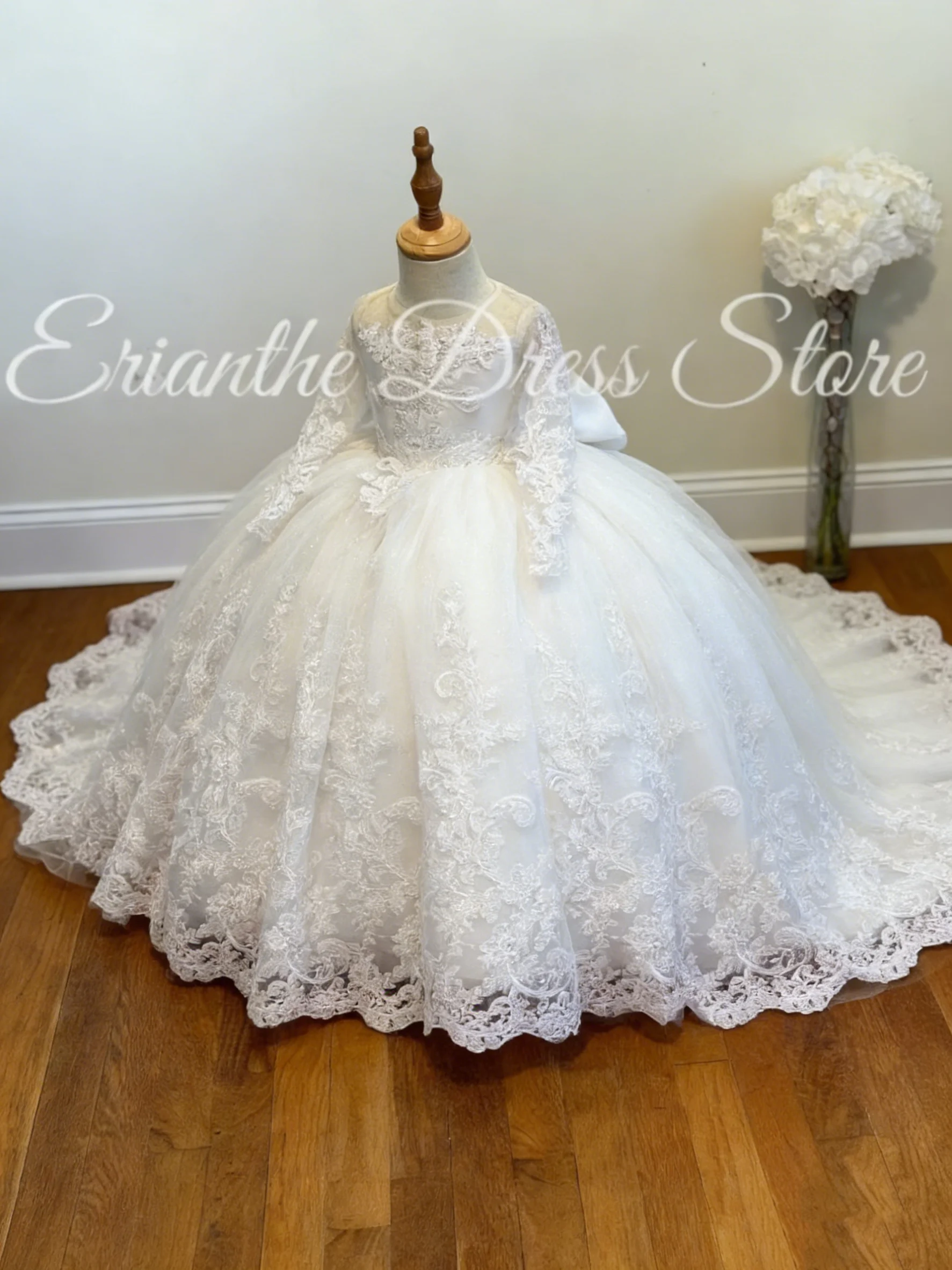 Weißes Blumenmädchenkleid für die Hochzeit, Tüll, bauschige Spitzenapplikation mit Schleife, für Kindergeburtstag, Erstkommunion, Ballkleider, individuell gestaltet