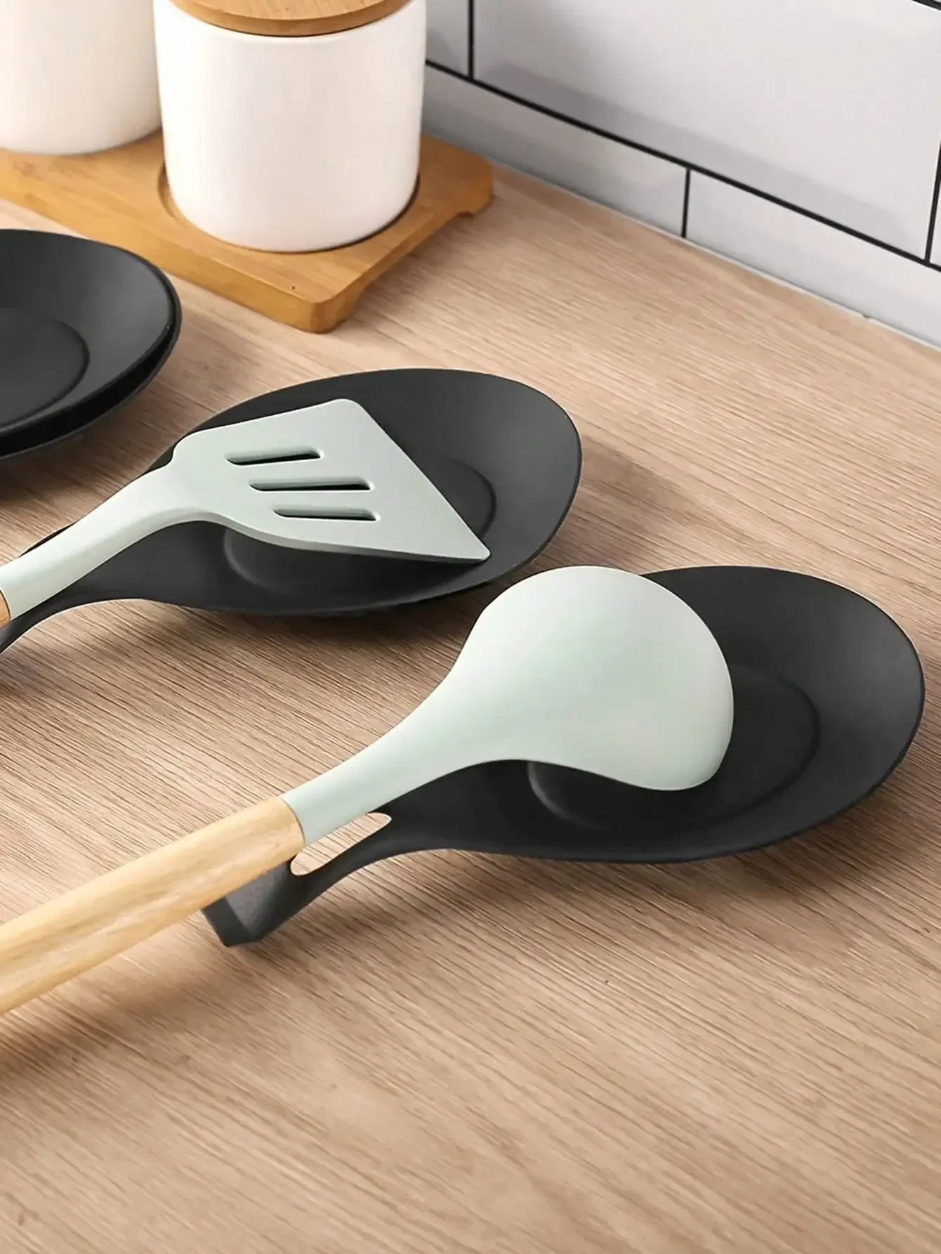 

1 PC easy to clean spoon holder, insulated spoon holder, kitchen, silicone spoon pad, easy to clean TPE kitchenware pad