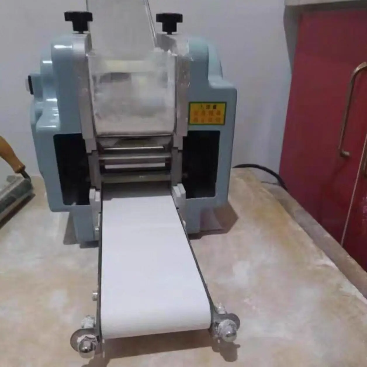 

110V 220V Electric Dumpling Wrapper Machine Wonton Skin Slicer Rolling Pressing Round Square