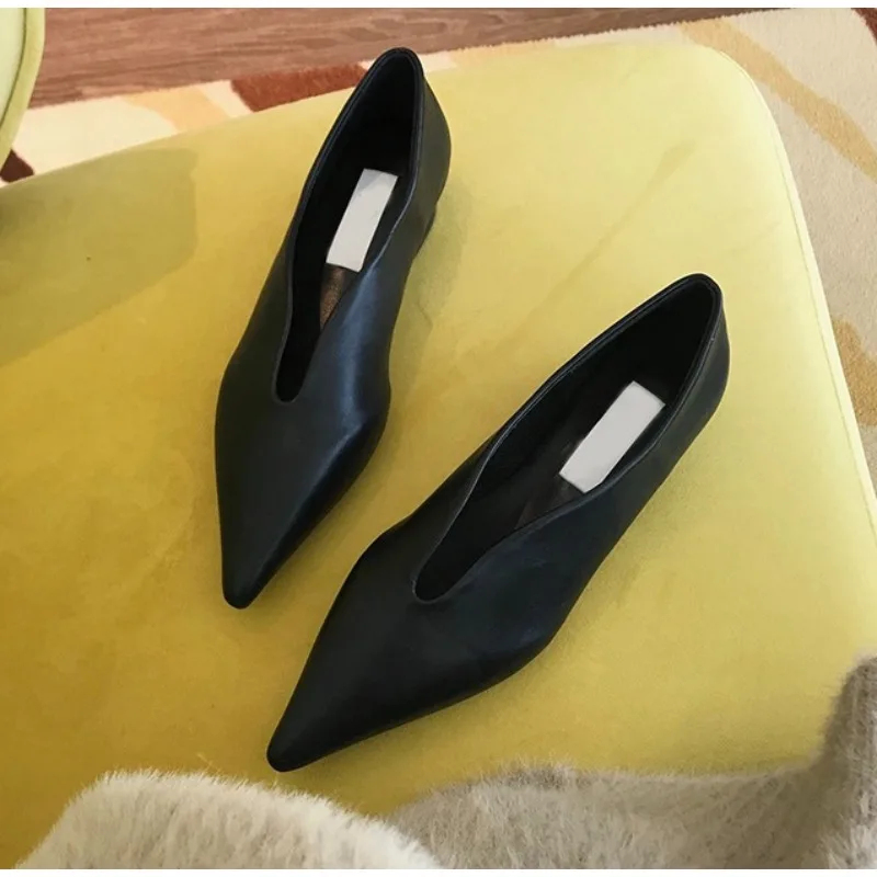 

New Soft Soled Lolita Flats Ballerina Mary Janes Shoe Pointedtoe Leather Flat Shoes Shallow Mouth Comfortable Women's Boat Shoes