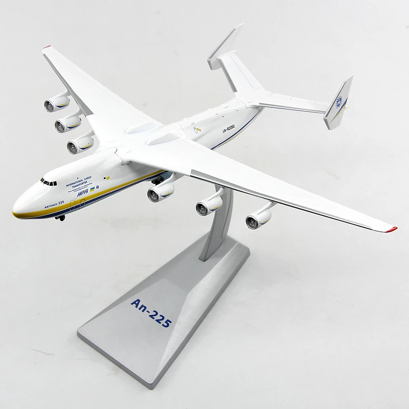 

1/400 Scale AF1 Antonov AN-225 Transport Aircraft Ukrainian UR-82060 AN 225 Alloy Aircraft Model Collection Toys Gifts