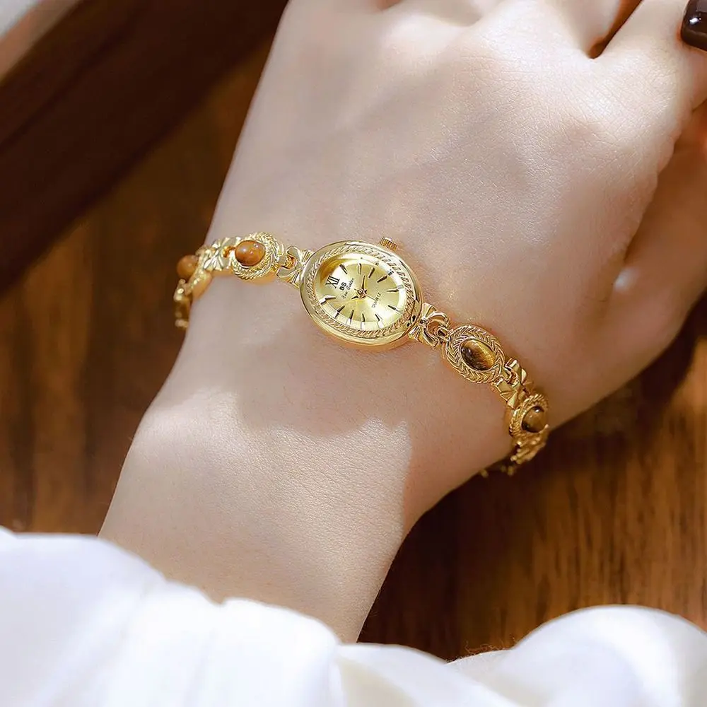 

Elegant Women's Bracelet Watch Exquisite Retro Quartz Wristwatch Light Luxury Portable Women's Wrist Watch Clothing Accessories