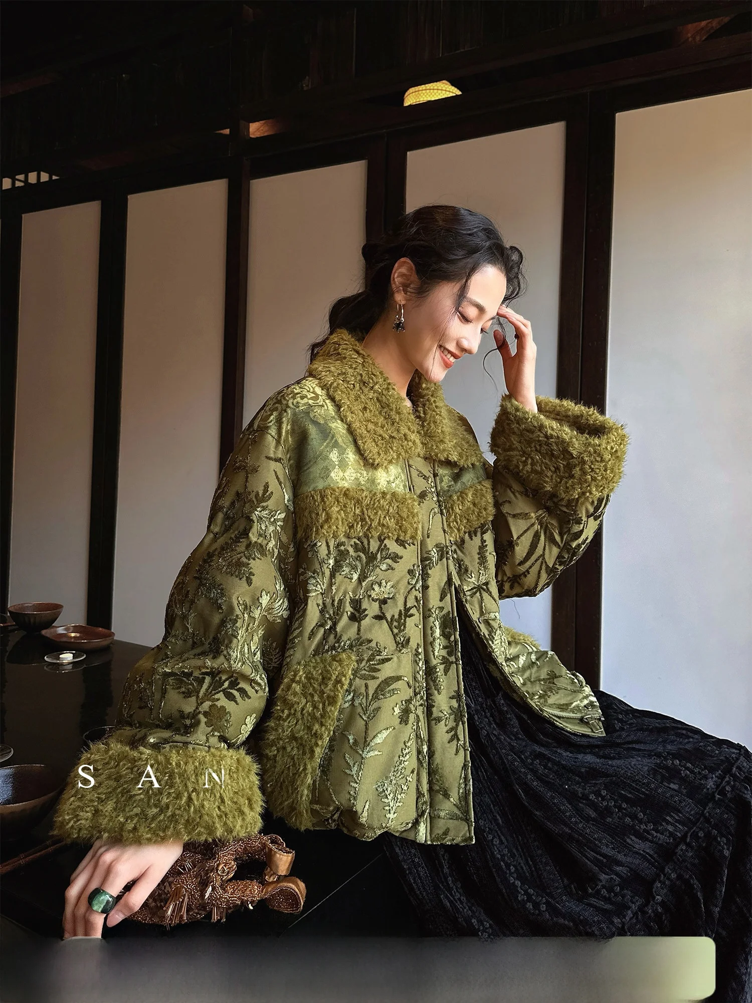 

New Chinese Sle Women's down Jaet Tee Ji Bla Flower Qing Mountain View Silver Tead Splicing Winter Outerwear Coat